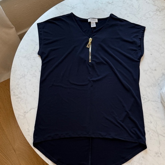 Carmen Marc Valvo Tops - Carmen Marc Valvo Navy Zip Front Hi-Low Blouse Women’s Medium Gold Hardware